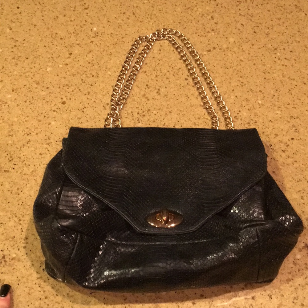 Croc skin shoulder bag.
